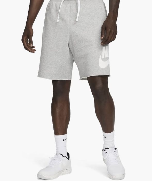 Оригінальні шорти Nike swoosh