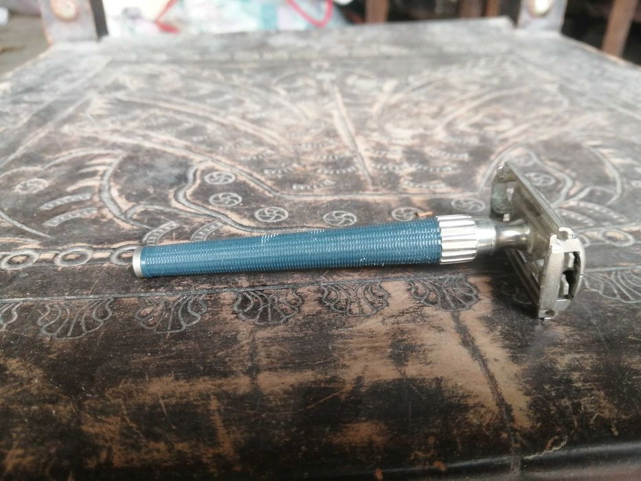 gillette antiga 1974 , england