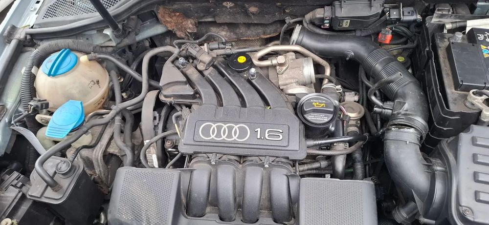 Silnik słupek Audi A3 8P Skoda Volkswagen Golf V BGU
