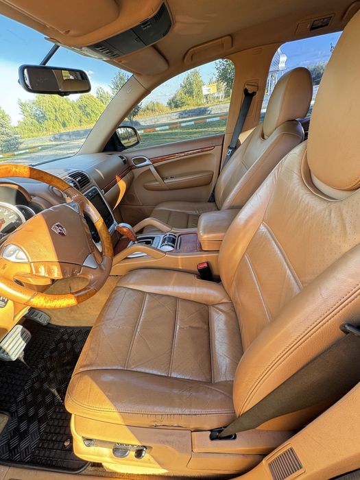 Продам  Porsche Cayenne