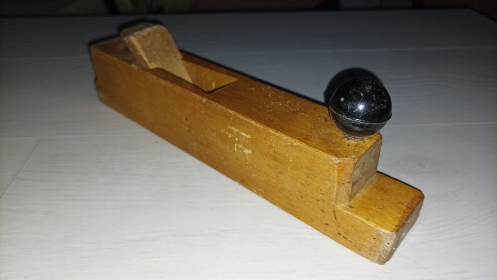 Ручной рубанок, фуганок струганок деревянный.