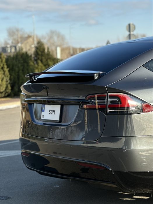 Tesla model X 2019
