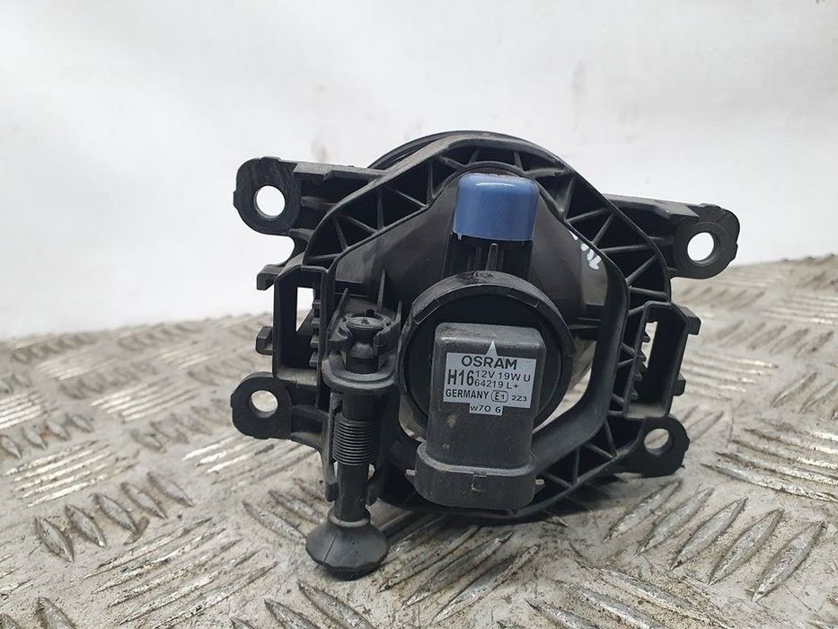 FAROL NEVOEIRO DIREITO RENAULT MEGANE IV FASTBACK 2017 -261500097R