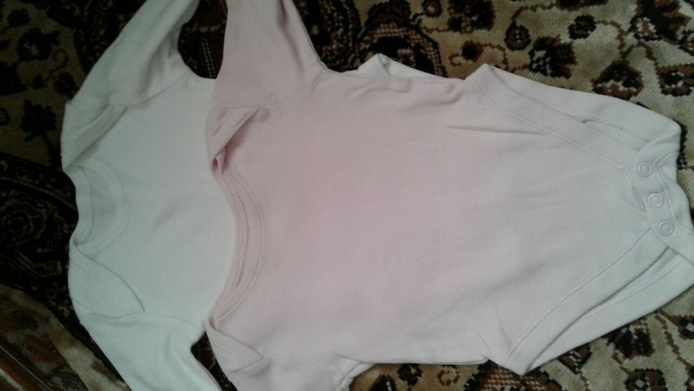 Бодики с коротким и длинным рукавчиком.