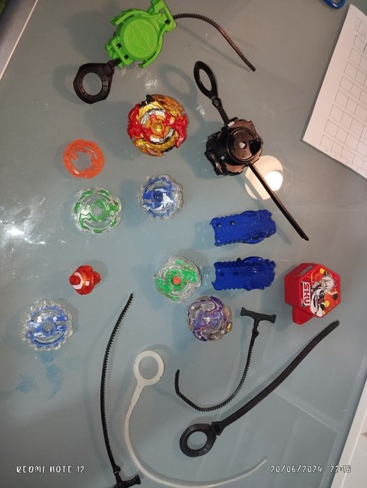 Pista de beybladee bayblades