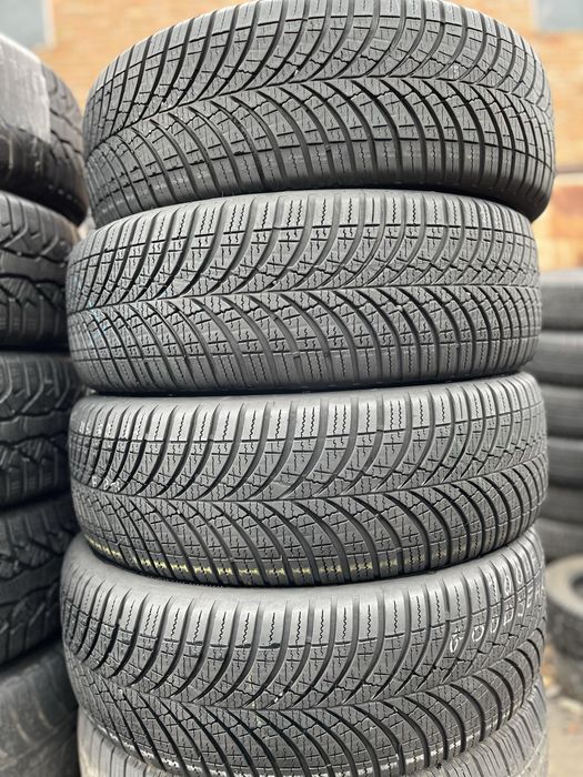 215/60/R17 GoodYear Vector4season