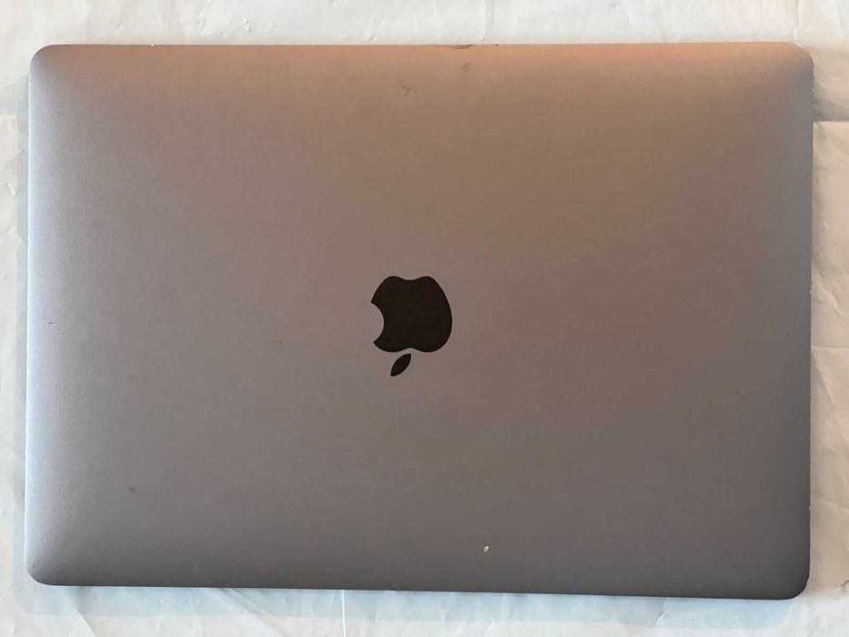 MacBook Pro 13'' Touch Bar – Only 46 Battery Cycles64286376826625123