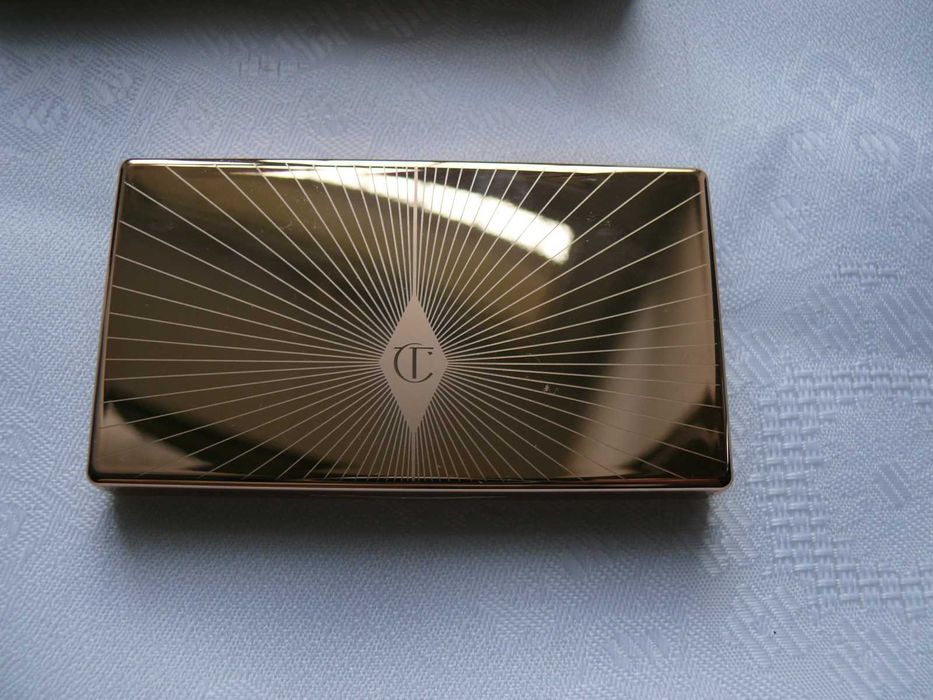 Nowa paleta do twarzy "Charlotte Tilbury" Filmstar Bronze& Glow