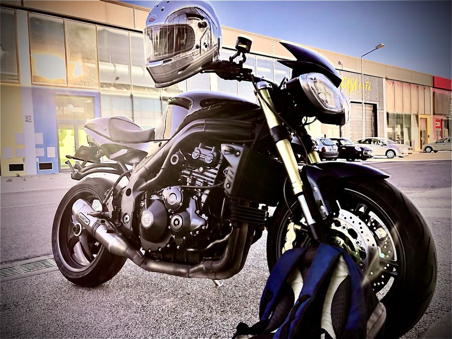 Triumph speed triple 1050