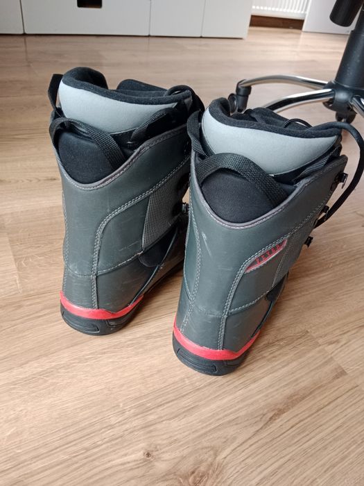 Sprzedam buty snowboardowe