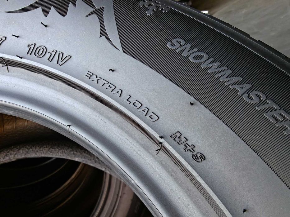 Шини зимові R17 225/55 101V XL Goodride комплект не дорого продам