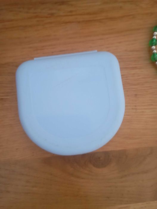 Pojemnik na protezę