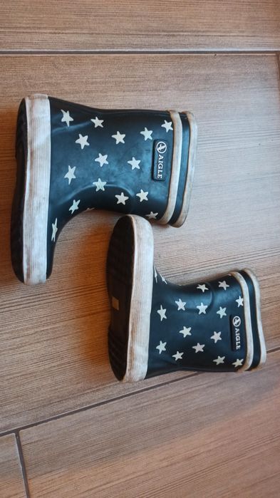 Kalosze Aigle 22 i płaszcz przeciwdeszczowy Fisher Price18 mcy