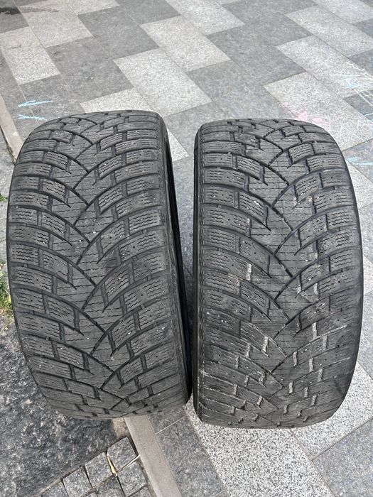 Продам шини зимові 275/40 R 20