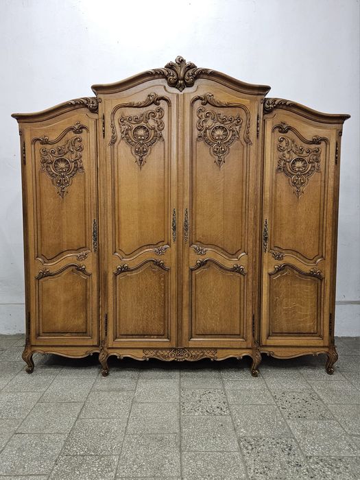 Piękna duża szafa Ludwikowska z Francji /