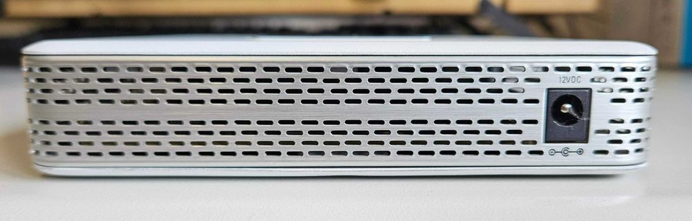 Ubiquiti UniFi Security Gateway (USG) — router/firewall UniFi