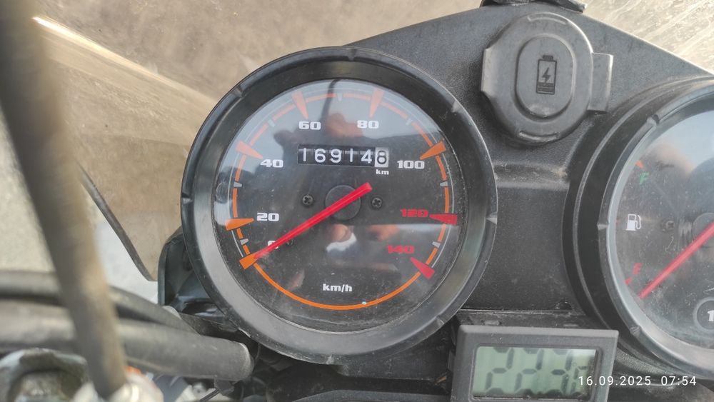 Продам мотоцикл баджаж боксер вм150