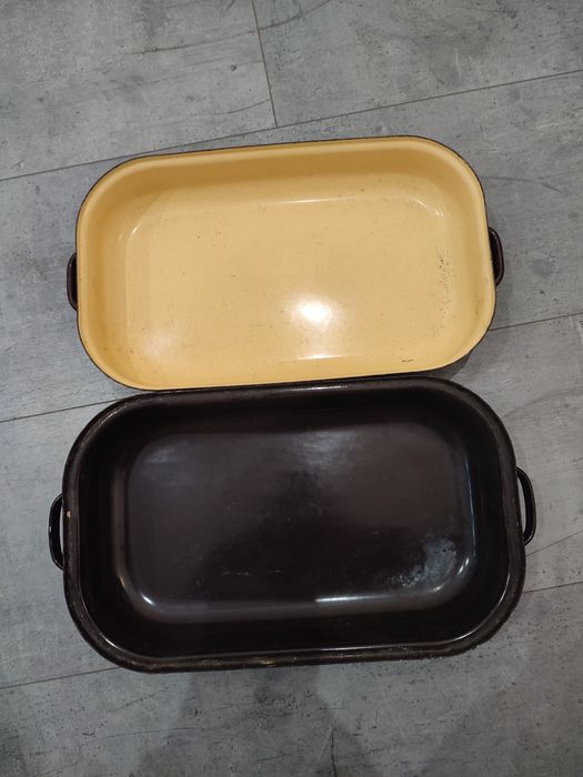 Brytfanna duża stan bardzo dobry.