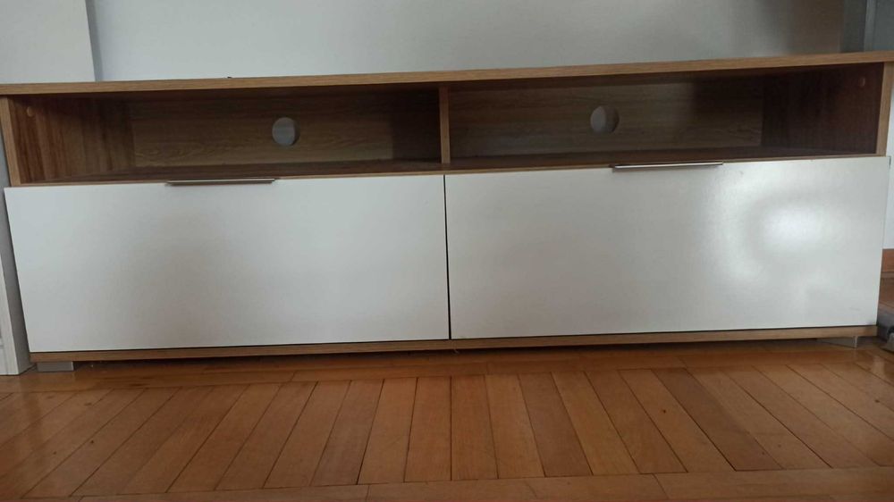 Szafka pod telewizor