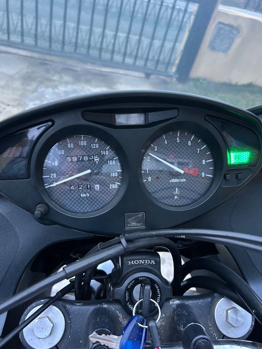 Honda deauville NT650