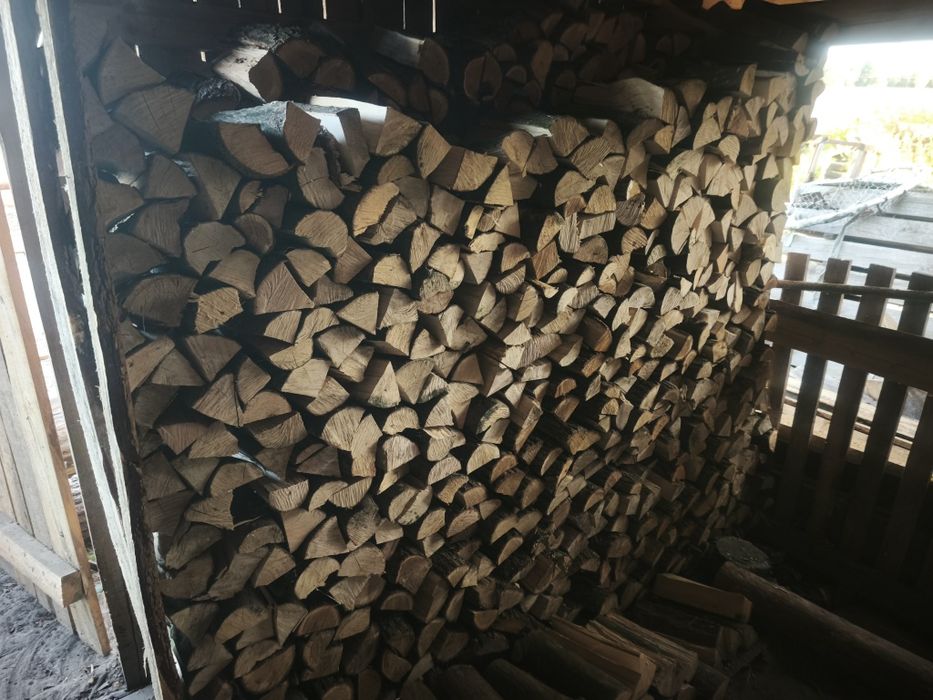 Продам сухі дорава рубані'. (дуб, граб).