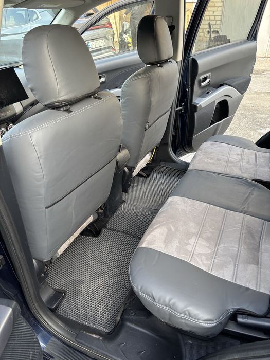 Продам Mitsubishi Outlander XL