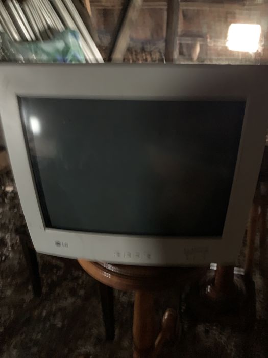 Продам монітор LG . Старого зразка