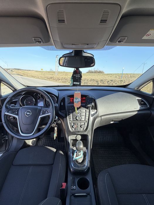 Opel Atsra J GTC- 2011