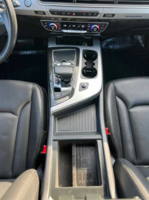 Audi Q7 45 TFSI quattro Premium Plus      2019