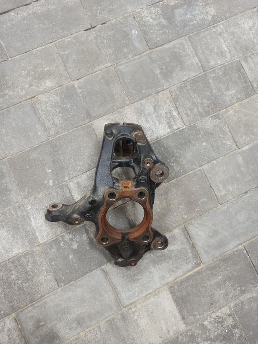 Поворотний кулак Mazda3BP 2021 повний привід
