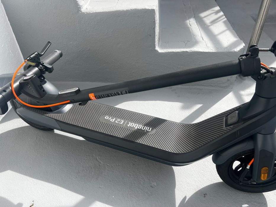 Trotinete Elétrica Segway Ninebot E2 Pro - Como Nova - 25km/h - 35km Autonomia