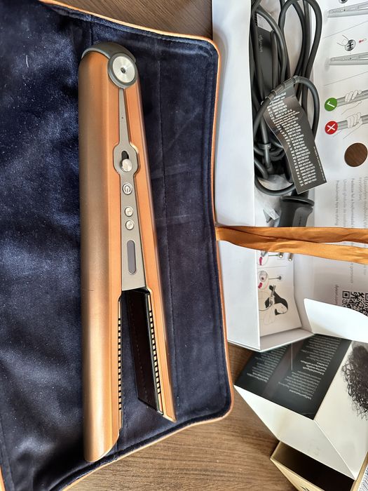 Випрямляч Dyson Corrale HS07 у використанні 3 рази