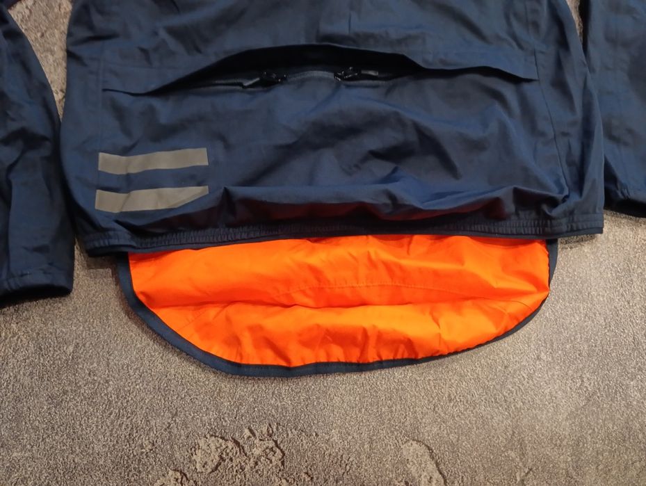 Велосипедная куртка Triban RC500 Rainproof jacket.
