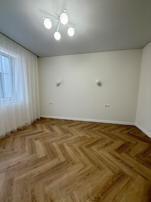 Продається котедж на масиві Макарова