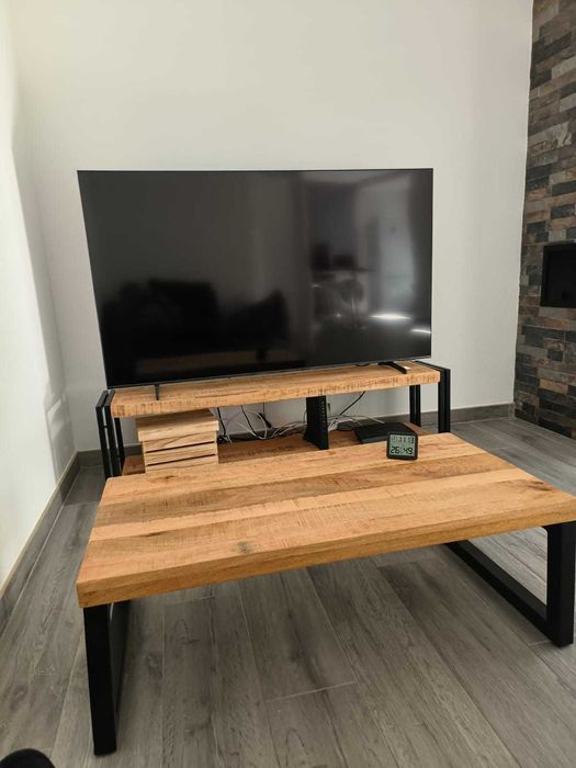 Mesa de TV e mesa de centro