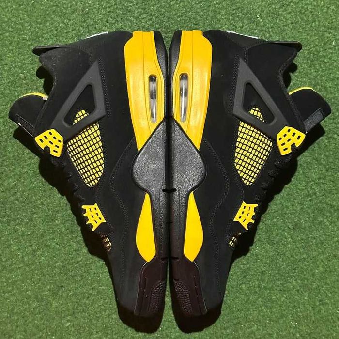 Jordan 4 Retro Thunder R.40