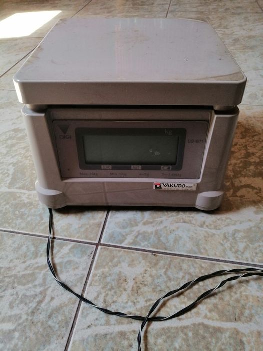 Waga elektroniczna Yakudo Japan.