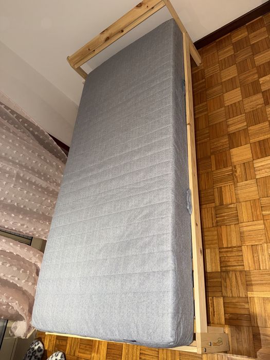 Vendo cama de solteiro IKEA completa, como nova!!!