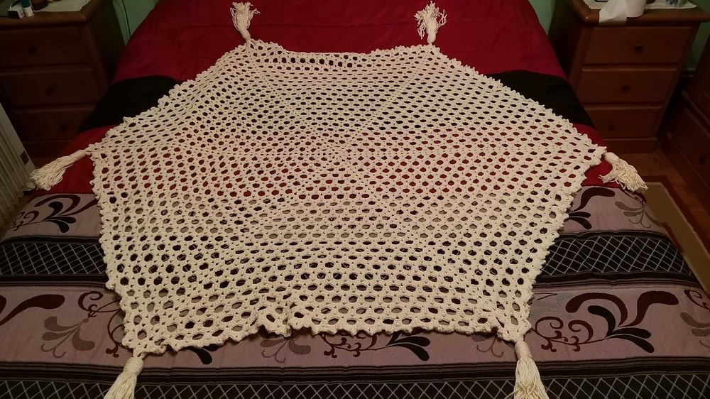 toalha de mesa em renda feita á mão 2