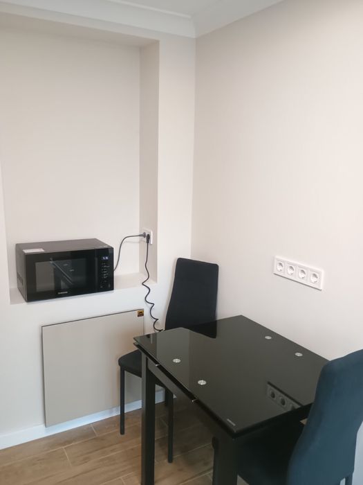 Оренда сучасного будинку: новий ремонт, камін, генератор.