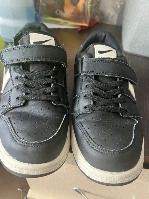 Кросівки на хлопчика