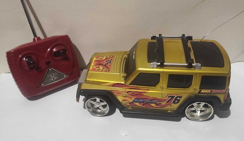 Машинки на радіокеруванні