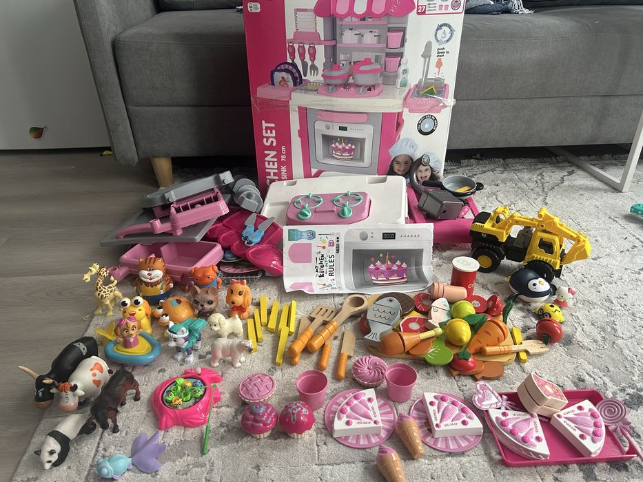 Іграшки одним лотом