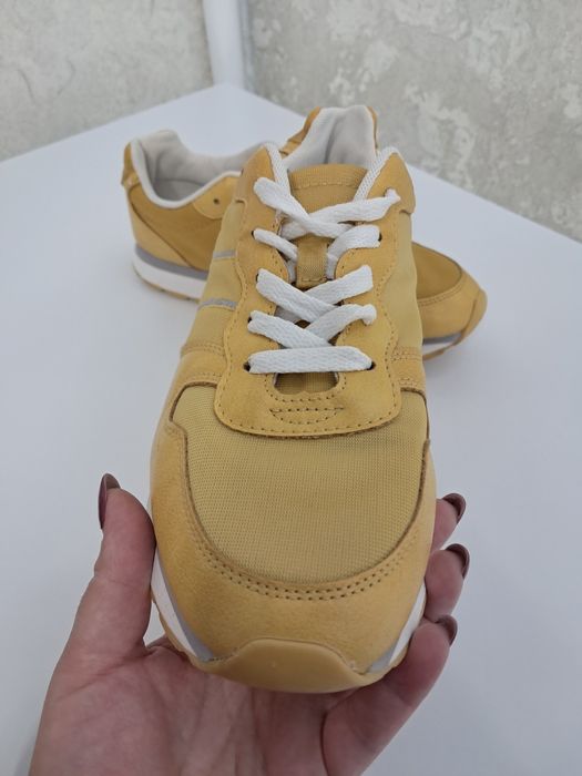 Кросівки 40р- 25.5 см