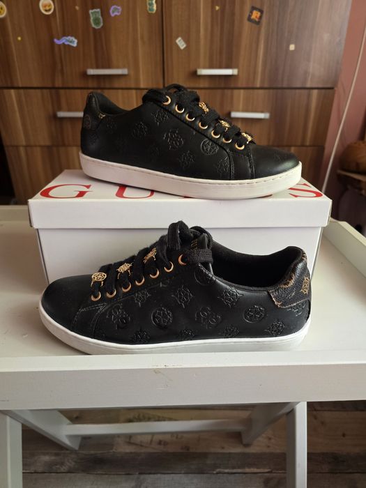 Buty Guess roz.37 wkładka 23cm