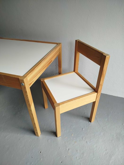 Mesa e Cadeiras Infantis LÄTT Ikea