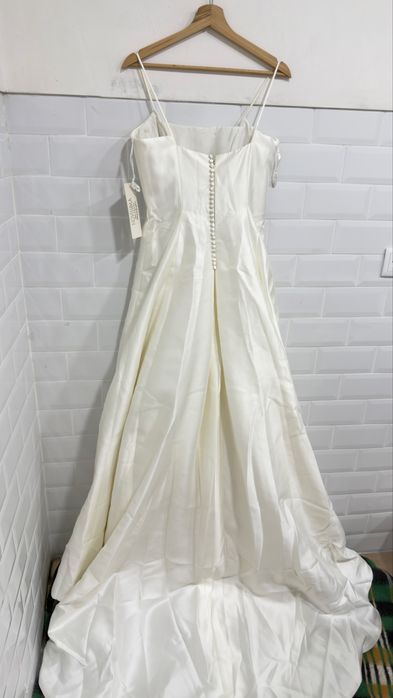 Vestido de noiva novo com cinto