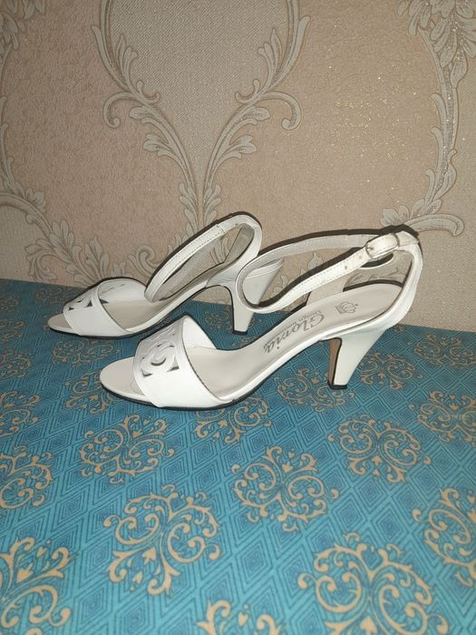 Босоножки Босоніжки