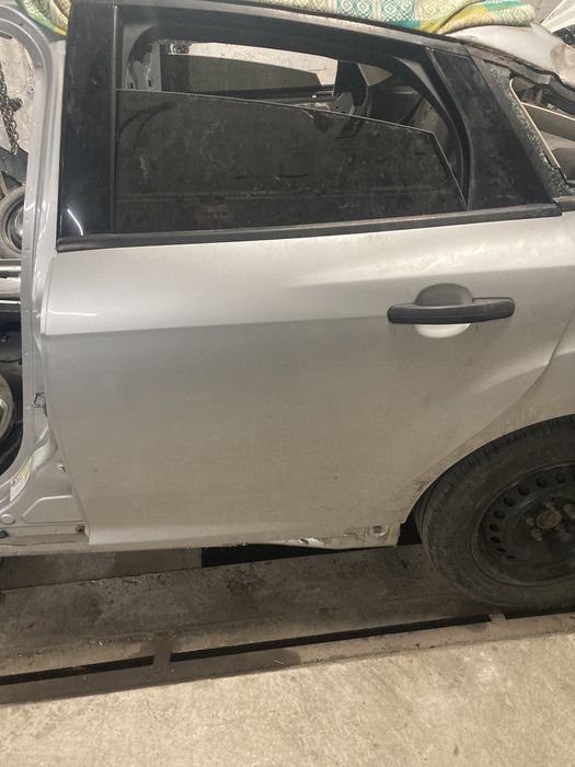 Ford Focus 3 двери крышка багажника