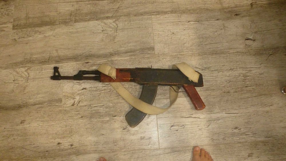 АК из дерева в полную величину